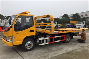 东阳哪里有拖车服务