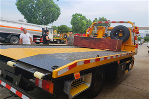 东阳附近拖车电话号码服务