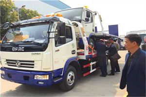 东阳汽车道路救援拖车价格
